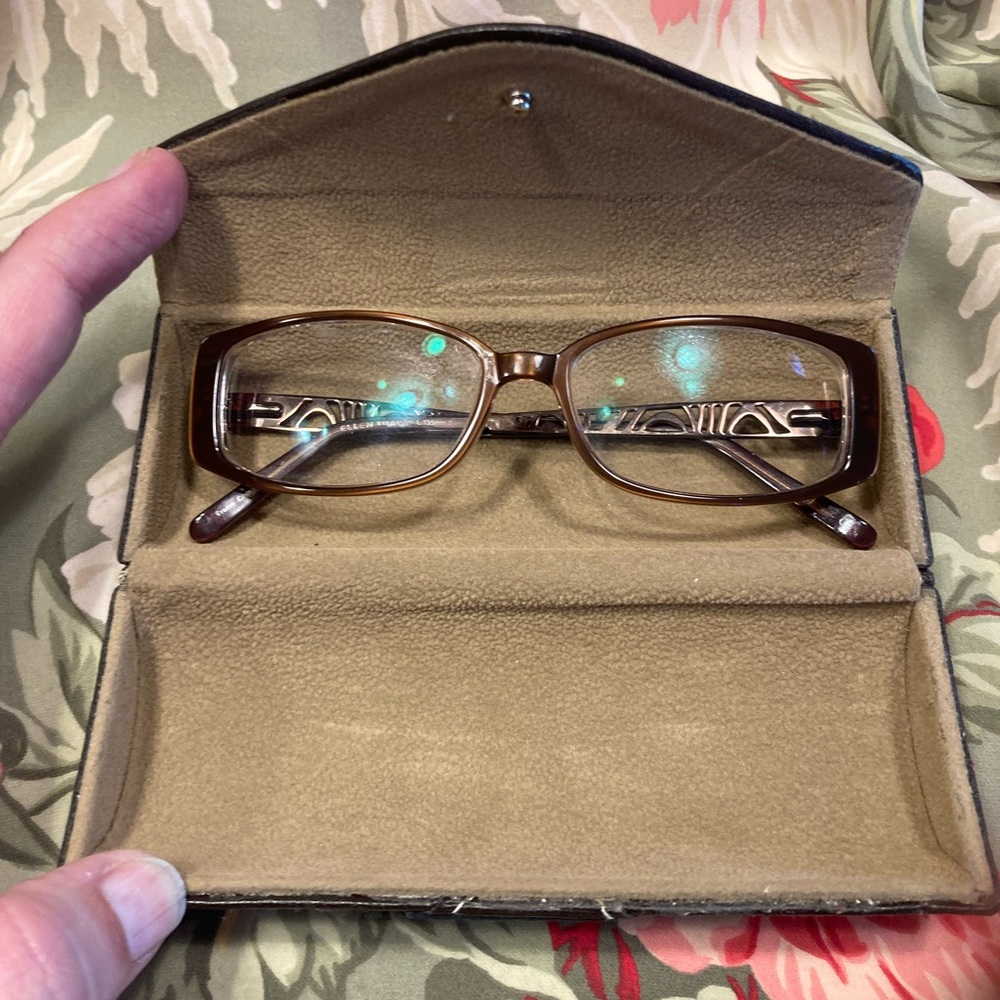 EUC Ellen Tracy Brown Glasses (Castelia)